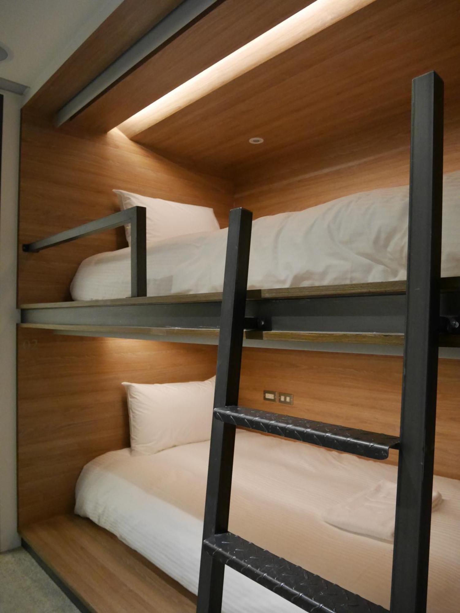 Bouti City Capsule Inn Taipei Ruang foto
